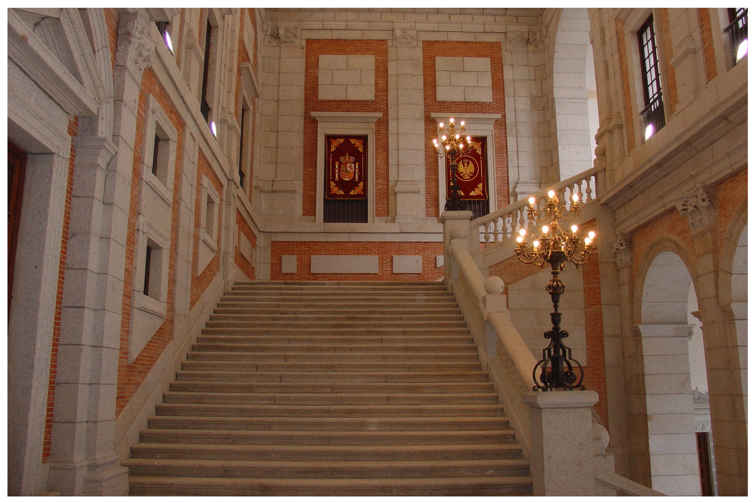 Interior del Alcázar.Escalera imperial.